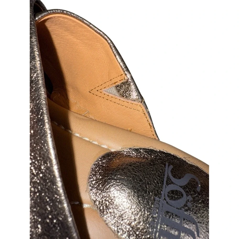 Sofft Womens Size 8 Gold Cross Strap‎ Flat Sandals